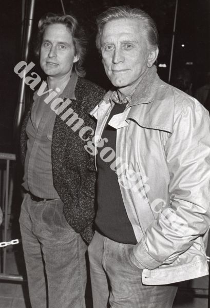 Michael and Kirk Douglas 1983, Los Angeles, 2.jpg